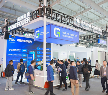 鵬輝能源閃耀ESIE 2024，全新一代Great系列工商儲系統(tǒng)亮相